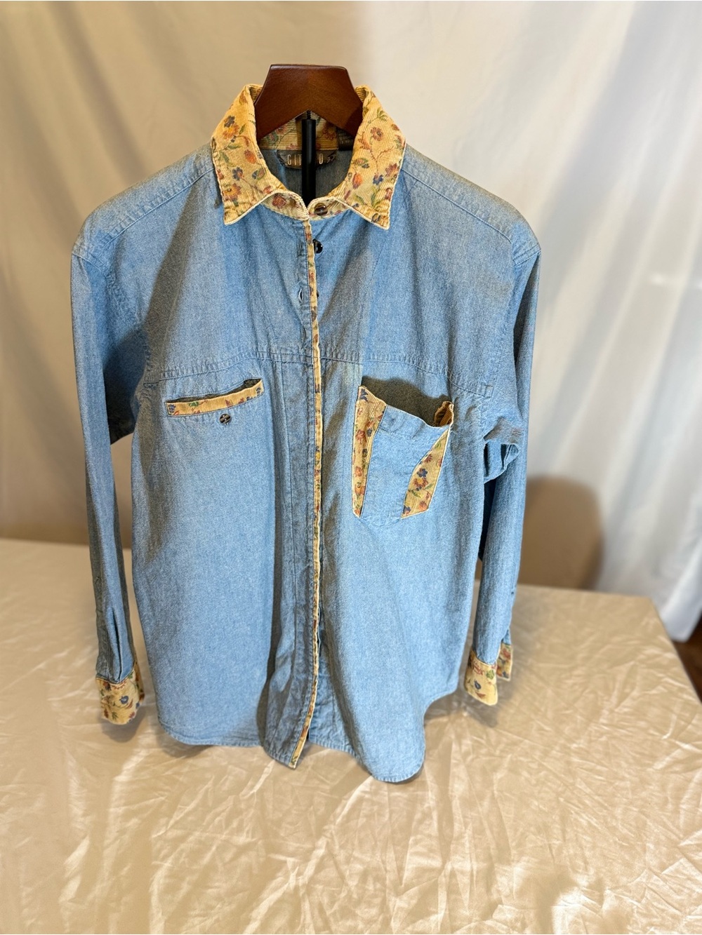Vintage Woman’s Gitano Light Blue Denim Shirt with Floral Corduroy Trim (01)